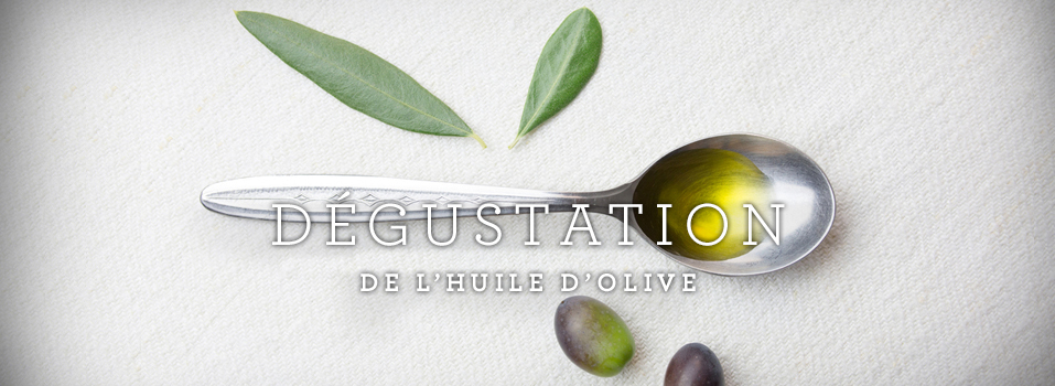 Visuel d'une cuill&egrave;re contenant de l'huile d'olive